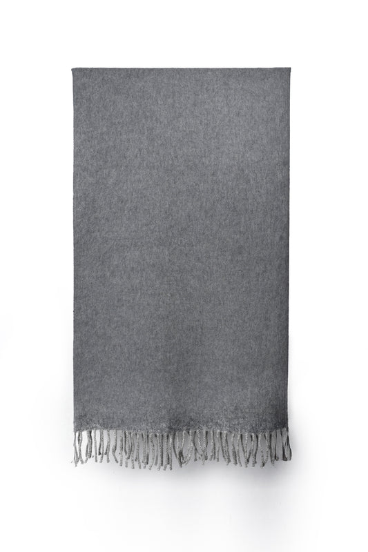 Bufanda con flecos plomo